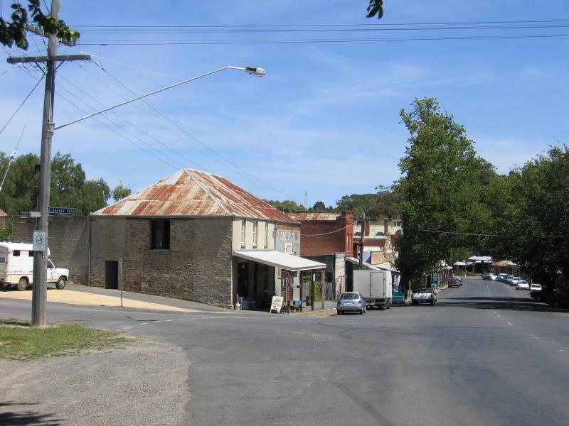 Maldon - Shops and commercial centre, High Street and Main Street: View south along Main St at Phoenix St