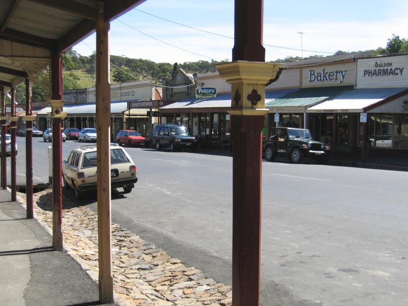 Maldon - Shops and commercial centre, High Street and Main Street: View south along Main St between Templeton St and High St