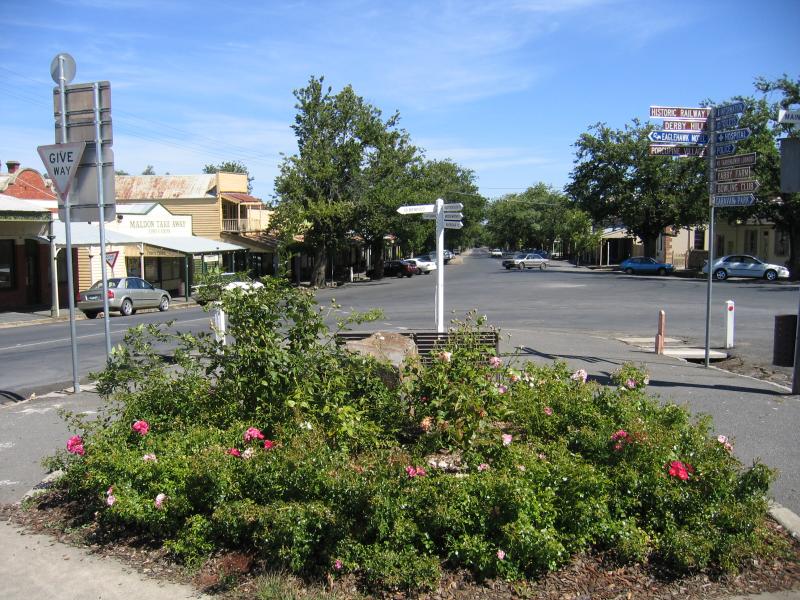 Maldon - Shops and commercial centre, High Street and Main Street: View south along High St at Main St