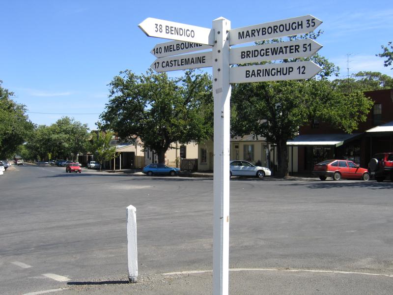 Maldon - Shops and commercial centre, High Street and Main Street: View south along High St at Main St