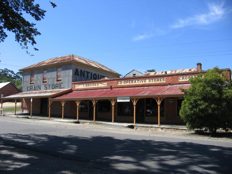 Maldon - Shops and commercial centre, High Street and Main Street: View north-west along Templeton St towards Edward St
