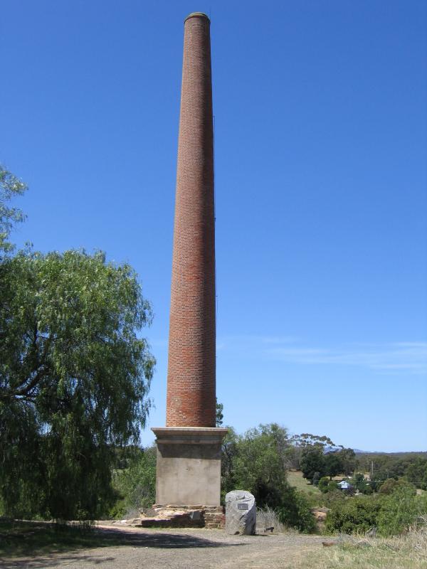Maldon - Beehive Mine, Main Street between Templeton Street and Church Street: Chimney