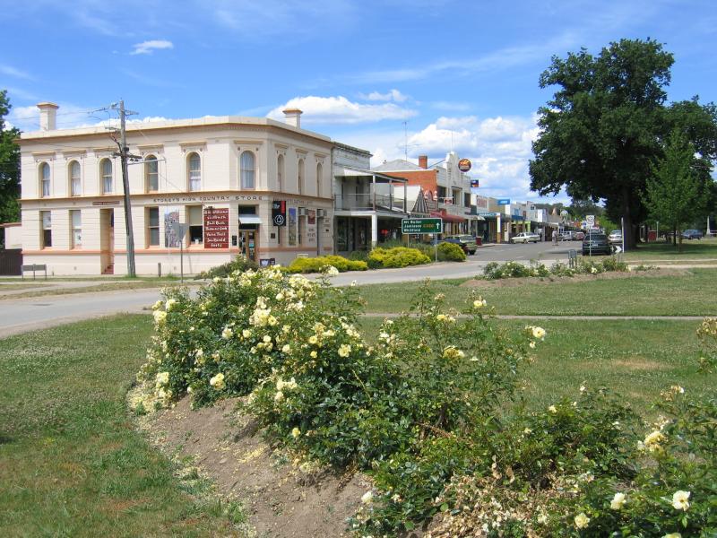 Mansfield - Commercial centre and shops: View east along High St at Highett St