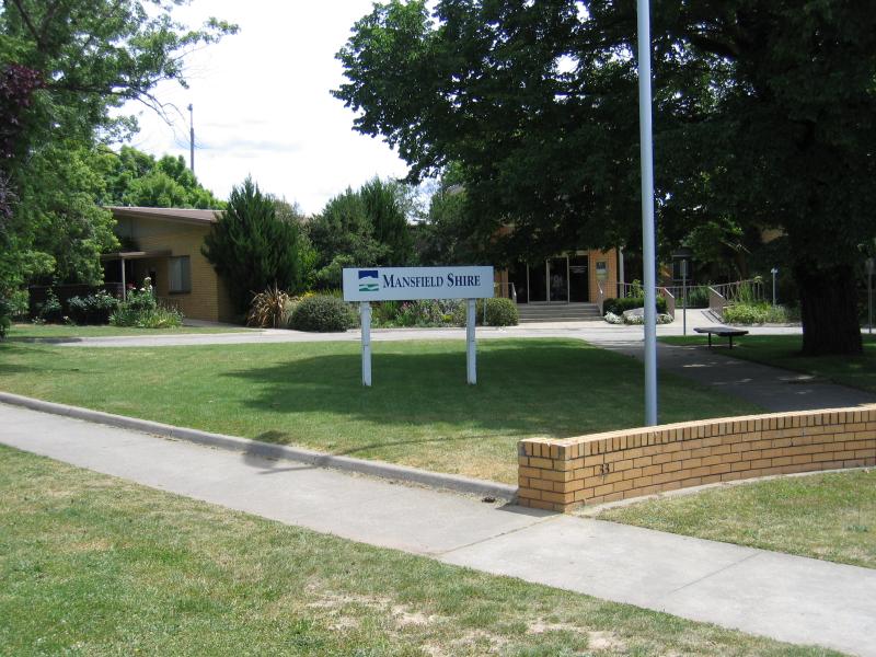 Mansfield - Around the sports ground area, Highett Street: Mansfield Shire council offices, corner Curia St and Highett St