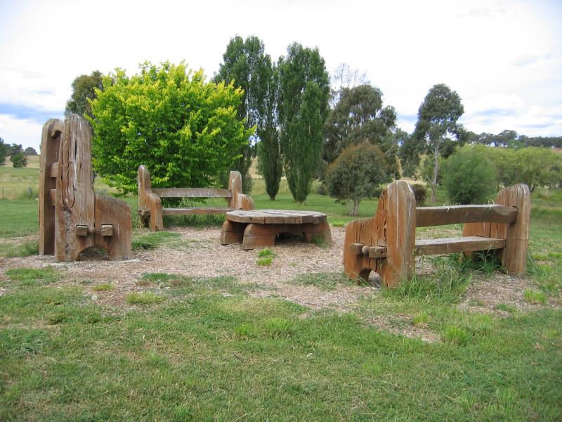 Mansfield - Botanic Park, High Street: Artistic outdoor furniture