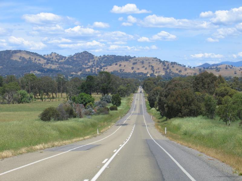Mansfield - Around Mansfield and outskirts: View south along Midland Highway, 3.5 km north of town centre