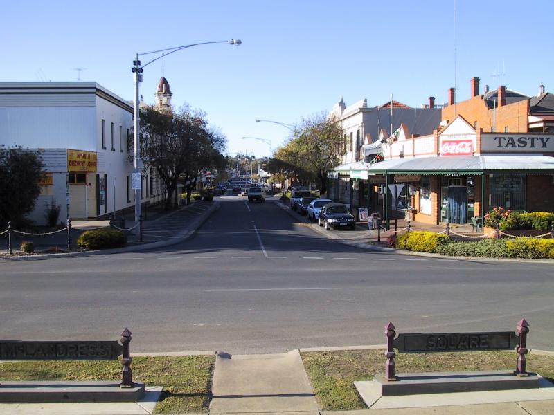 Maryborough - Commercial centre and shops: View south-east along Nolan St at Clarendon St