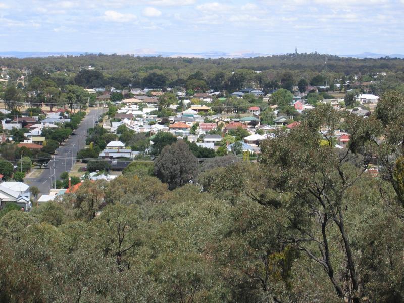 Maryborough - Bristol Hill Reserve - View south-east across town