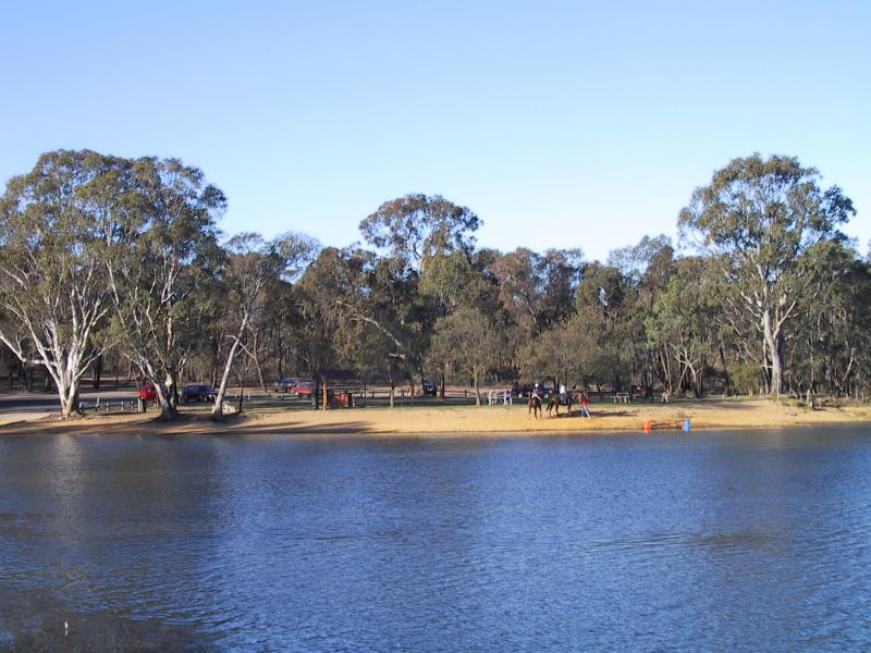 Maryborough - Goldfields Reservoir: View across reservoir