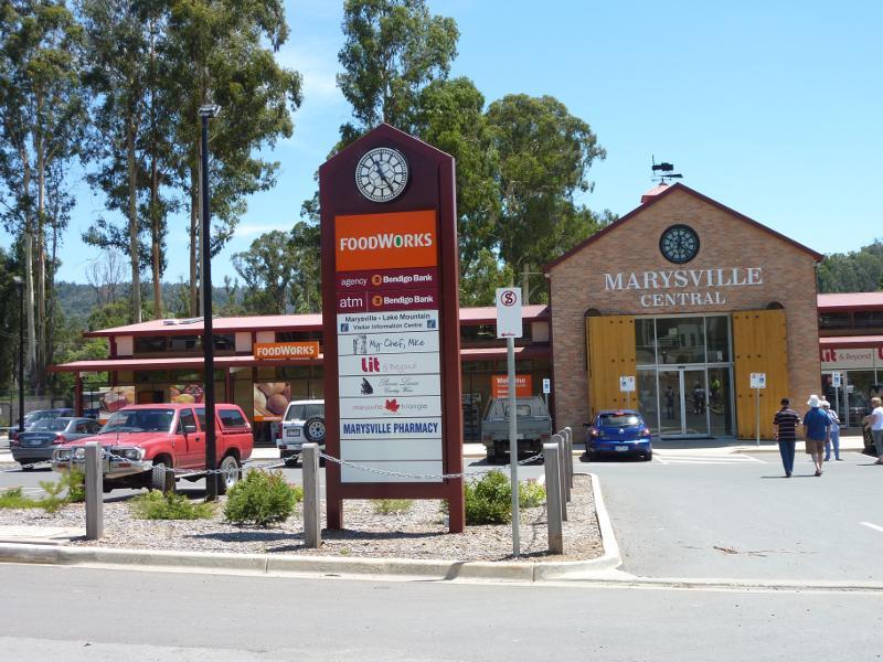 Marysville - Marysville Central, Darwin Street: Entrance to Marysville Central fronting Darwin St