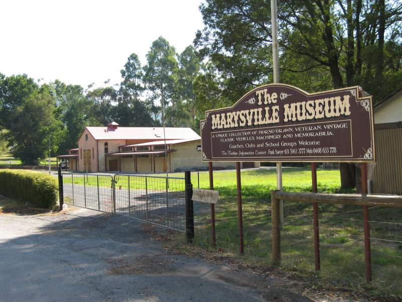 Marysville - (before the fires) Steavenson River near Murchison Street: Marysville Museum, between Darwin St and Steavenson River