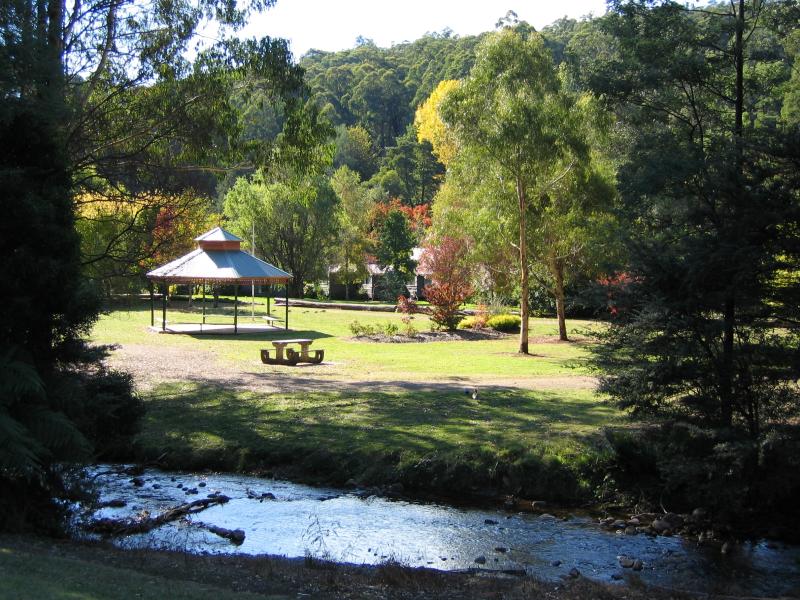 Marysville - (before the fires) Gallipoli Park, Murchison Street: View across Steavenson River towards rotunda