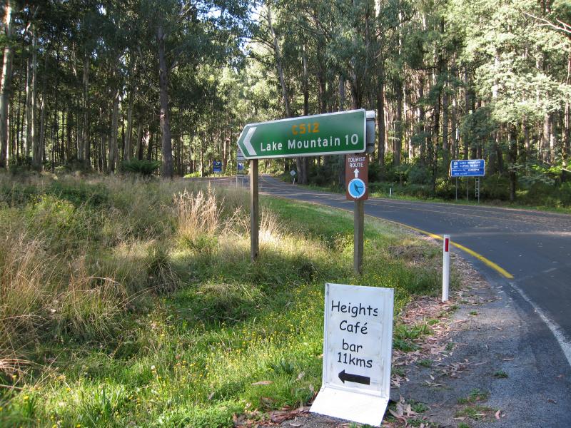 Marysville - Lake Mountain Road: Lake Mountain Rd at Woods Point Rd