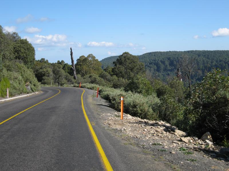 Marysville - Lake Mountain Road: Near Snowy Hill