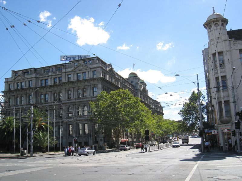 Melbourne CBD - Spencer Street: View north along Spencer St at Flinders St towards Grand Hotel