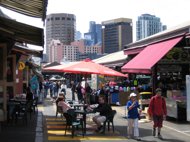 Melbourne CBD - Queen Victoria Market: Walkways through market