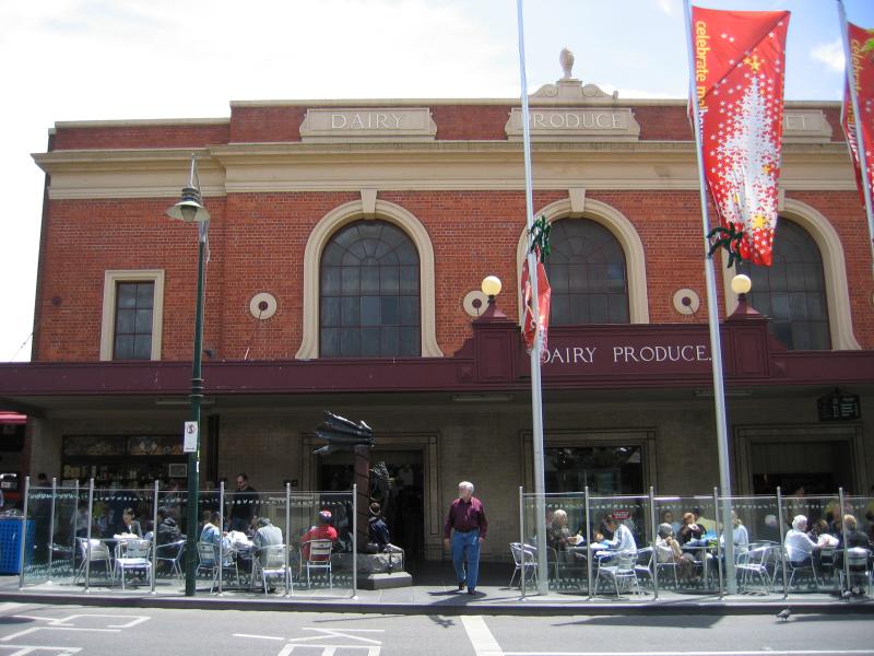 Melbourne CBD - Queen Victoria Market: Market buildings, Therry St
