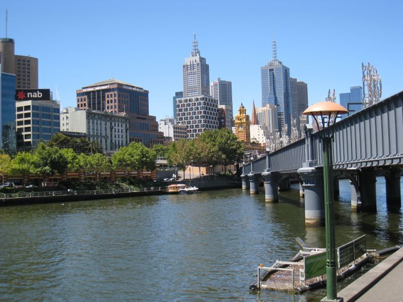Melbourne CBD - Yarra River at Banana Alley Wharf: North-easterly view across Yarra River at Sandridge Bridge