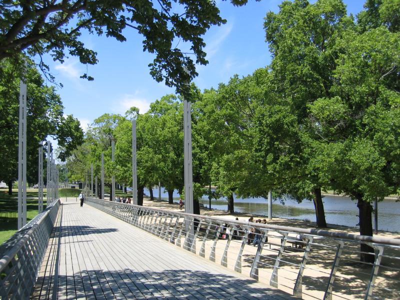 Melbourne CBD - Birrarung Marr and Yarra River: View south-east along footbridge towards Speakers Corner