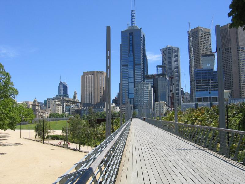 Melbourne CBD - Birrarung Marr and Yarra River: View north-west along footbridge towards Upper Terrace