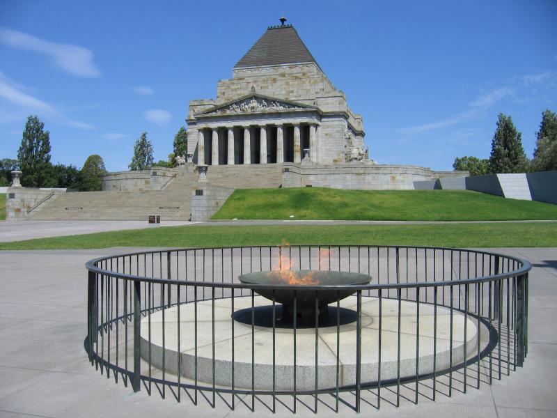Melbourne CBD - Shrine of Remembrance, St Kilda Road: Eternal Flame and Shrine