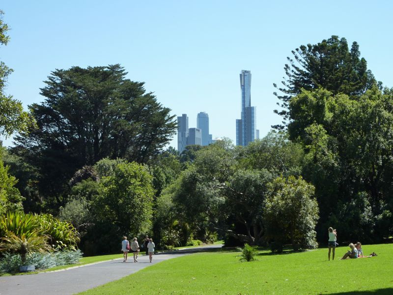 Melbourne CBD - Royal Botanic Gardens: Guilfoyle Lawn with Eureka Tower in background