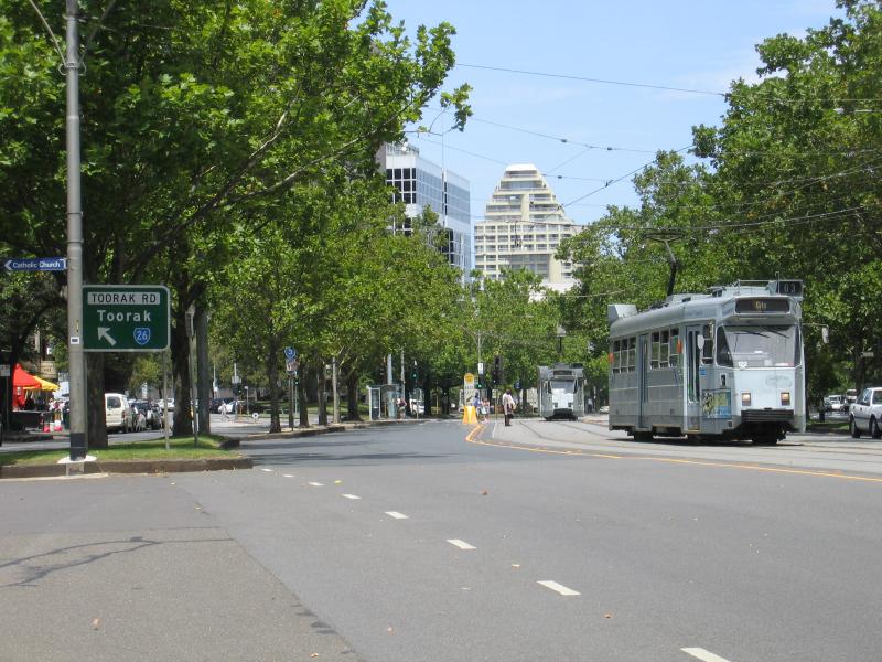 Melbourne CBD - St Kilda Road: View south along St Kilda Rod towards Toorak Rd