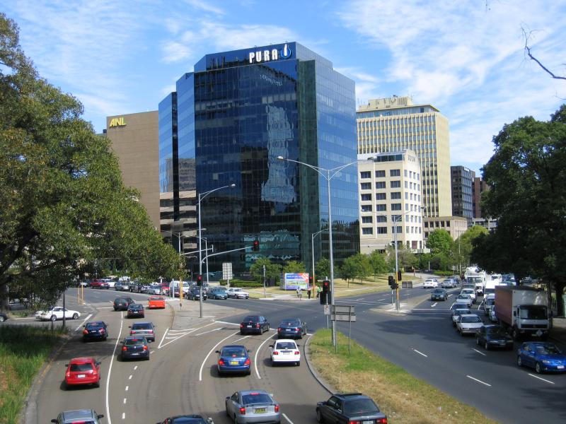 Melbourne CBD - Kings Way: View south-east along Kings Way towards Queens Rd