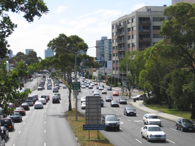 Melbourne CBD - Kings Way: View north-west along Kings Way towards Albert Rd