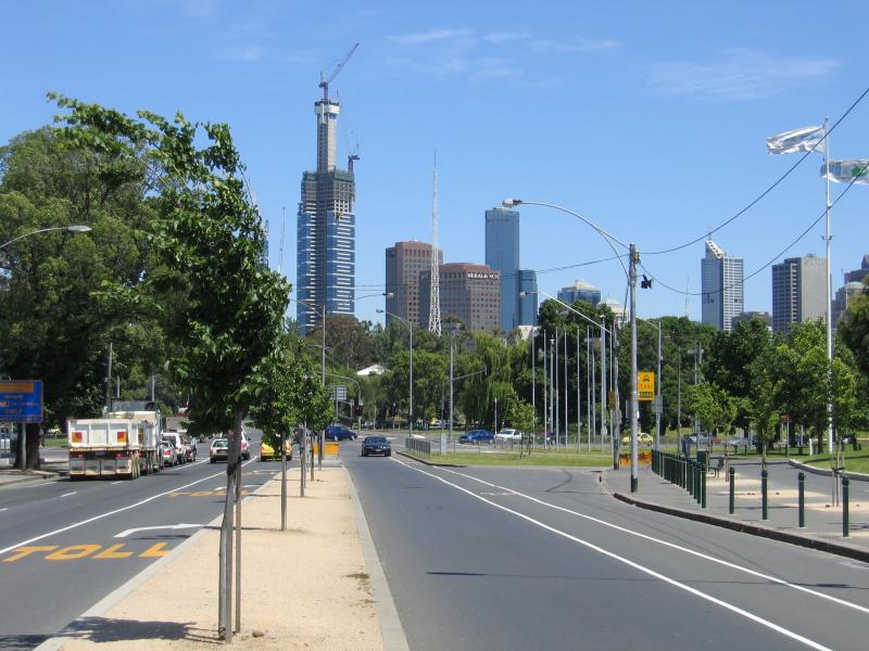 Melbourne CBD - Melbourne Park sporting venues, north side of Olympic Boulevard: View west along Olympic Bvd towards Batman Av