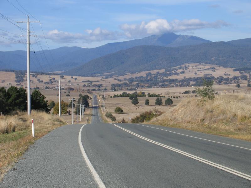 Merrijig - Views near Merrijig: View east along Mt Buller Rd, 4 km west of town