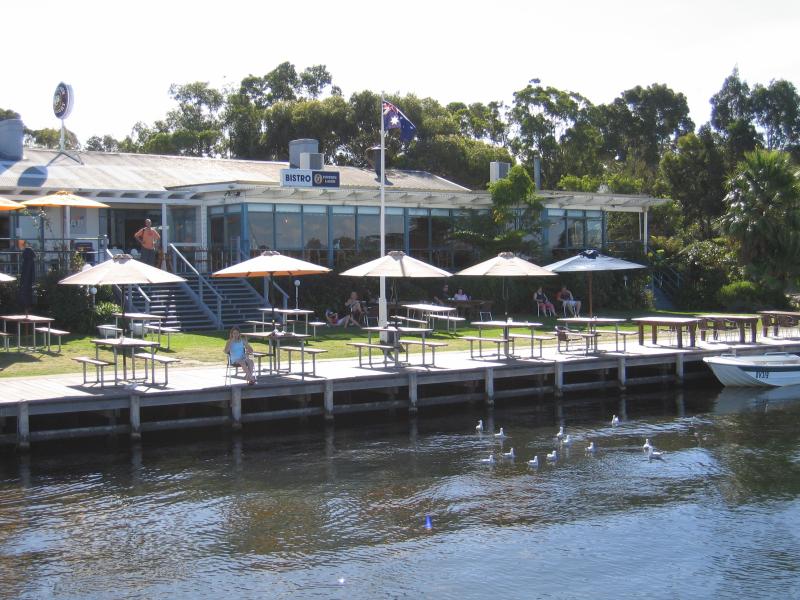 Metung - Metung Wharf and Metung Hotel, eastern end of Kurnai Avenue: View towards Metung Hotel from wharf
