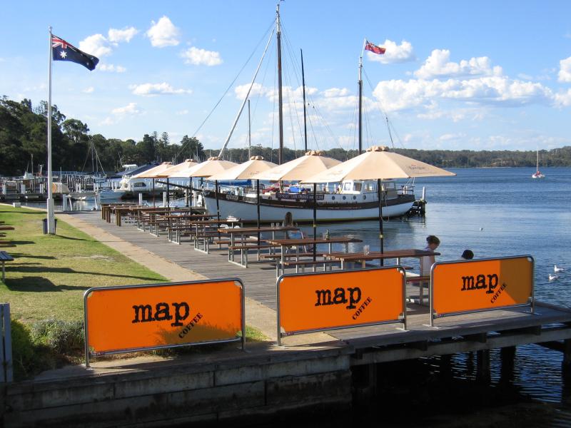 Metung - Metung Wharf and Metung Hotel, eastern end of Kurnai Avenue: View north along coast in front of Metung Hotel