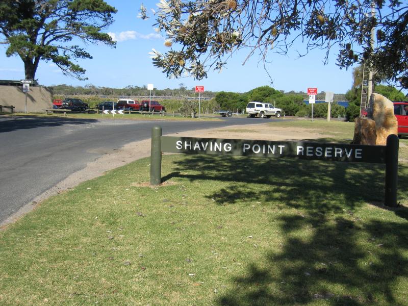 Metung - Shaving Point: View south-east along Metung Rd towards car park at Shaving Point