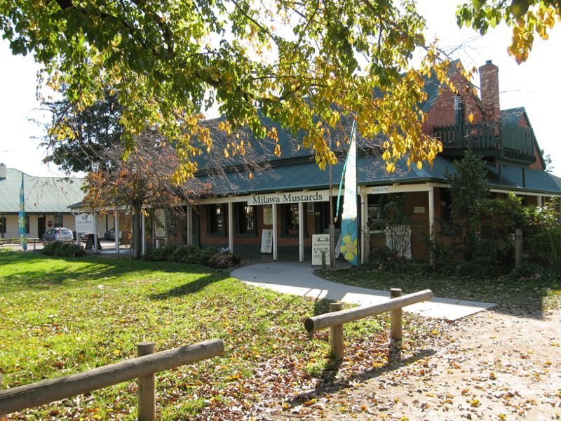 Milawa - Commercial centre and shops, Snow Road at Bobinawarrah Road: Milawa Mustards, corner Snow Rd and Bobinawarrah Rd