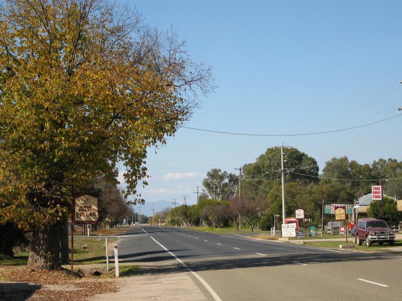 Milawa - Commercial centre of Oxley: View east along Snow Rd towards Ely St