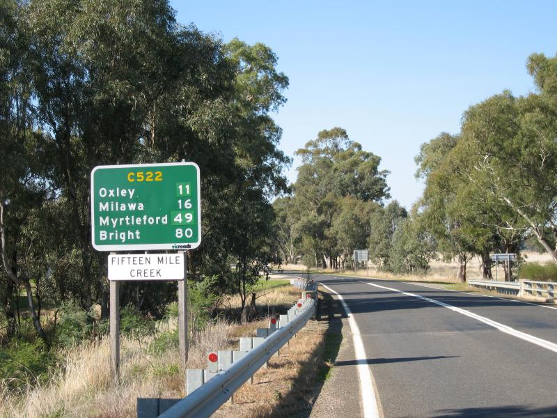 Milawa - Hume Freeway at Milawa exit (Snow Road) between Glenrowan and Wangaratta: View east along Snow Rd at Fifteen Mile Creek