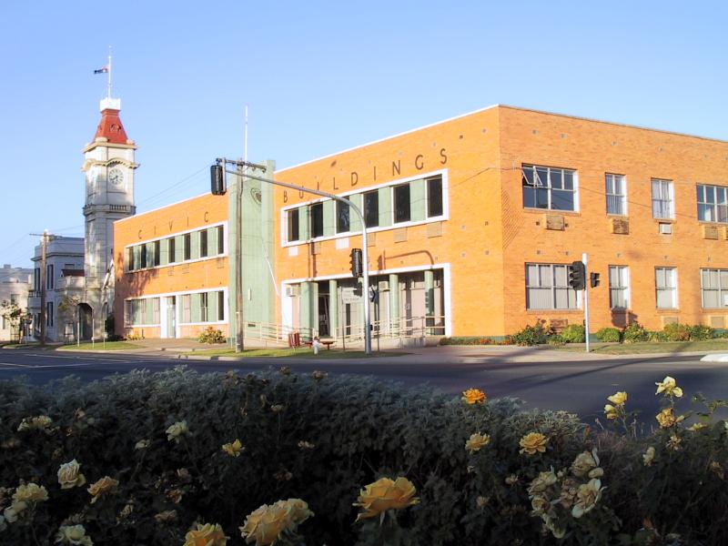 Mildura - Deakin Avenue area: Civic Buildings, Deakin Av at 9th St