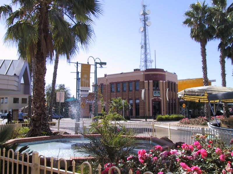Mildura - Commercial centre and shops around Langtree Avenue: Fountain in front of McDonalds, Langtree Mall at 8th St