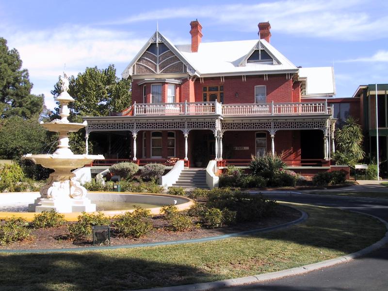 Mildura - Rio Vista mansion and surroundings: Rio Vista Mansion, former Chaffey family home, corner Cureton Av and Chaffey Av