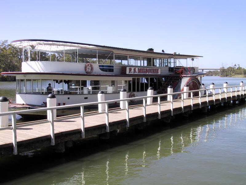 Mildura - Murray River in town: P.S. Melbourne, docked at the wharf