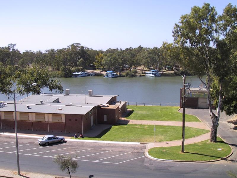 Mildura - Murray River in town: From footbridge across railway, view north across Murray River at rowing club