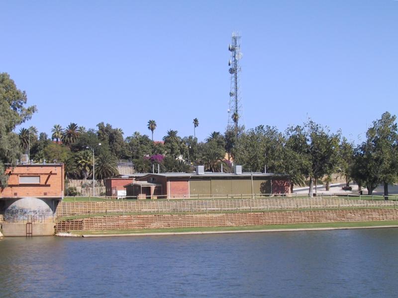 Mildura - Murray River in town: View of rowing club from Murray River