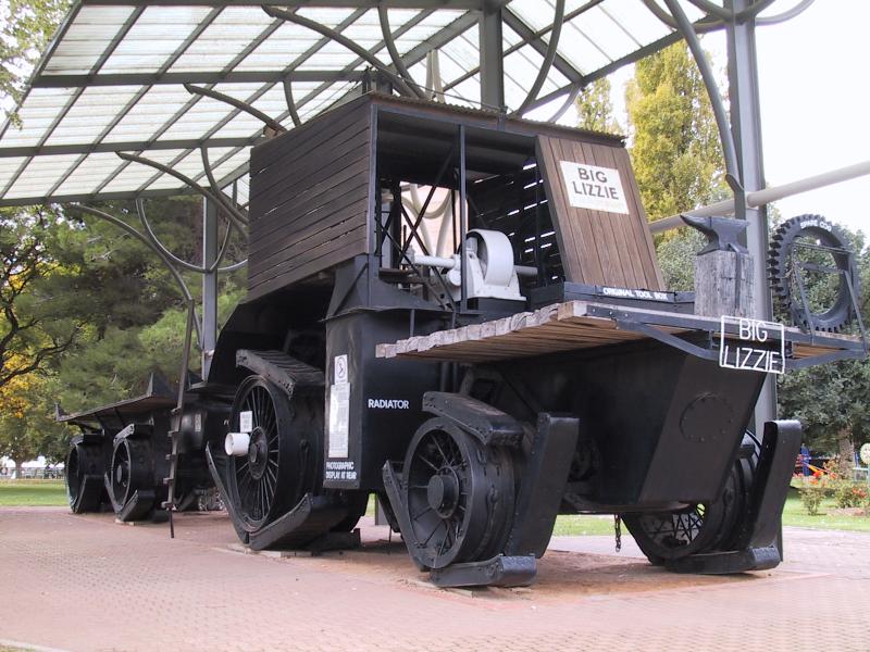 Mildura - Red Cliffs, Barclay Square: Big Lizzie