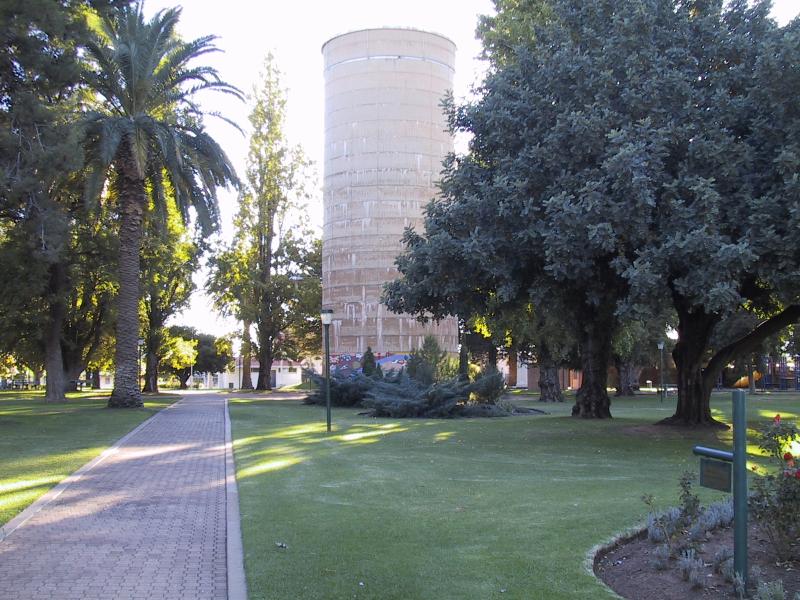 Mildura - Red Cliffs, Barclay Square: Water tower