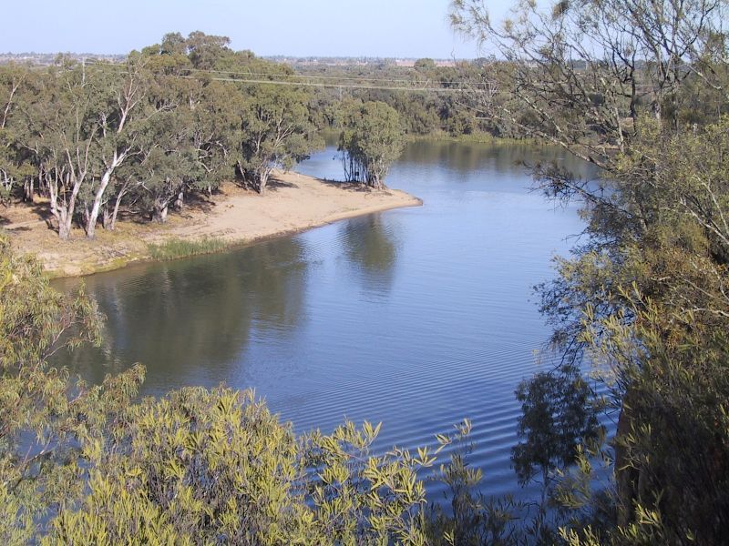 Mildura - Merbein, river lookout off Forbes Drive: South-easterly view across Murray River