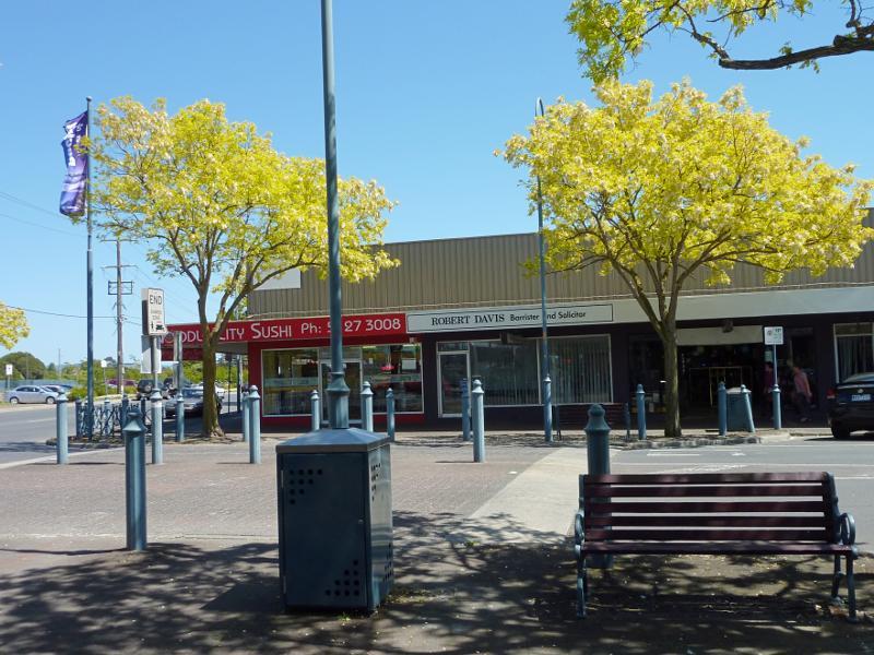Moe - Shops and commercial Centre, Moore Street, George Street and Albert Street: View west across Moore St at George St