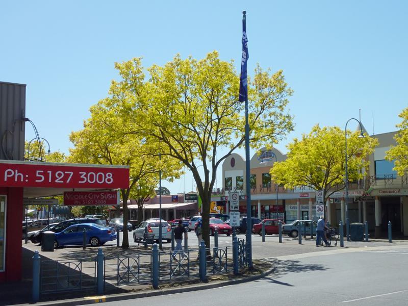 Moe - Shops and commercial Centre, Moore Street, George Street and Albert Street: View north along Moore St at George St