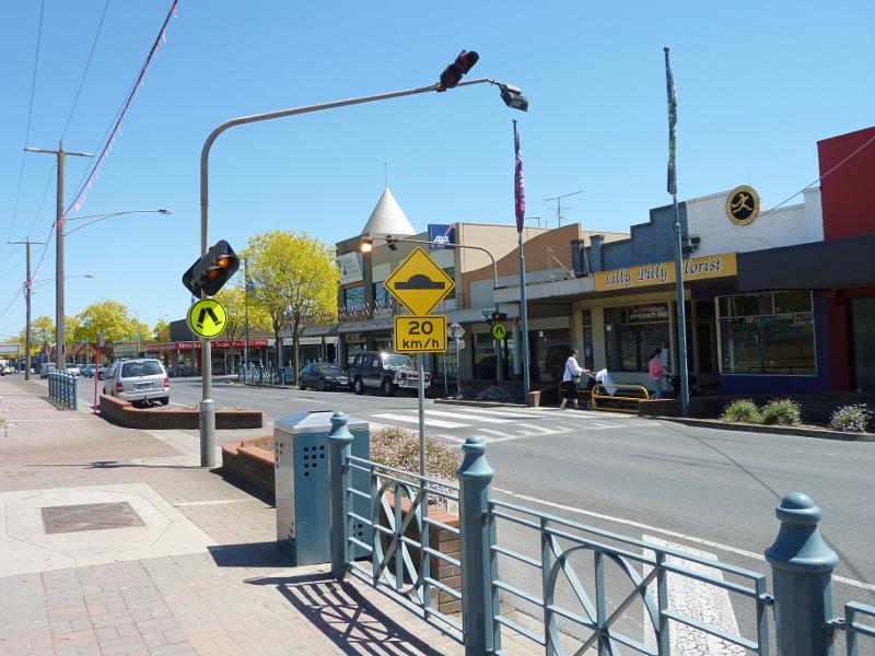 Moe - Shops and commercial Centre, Moore Street, George Street and Albert Street: View west along George St at pedestrian crossing towards Moore St