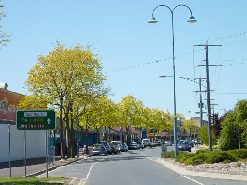 Moe photos Travel Victoria & visitor guide